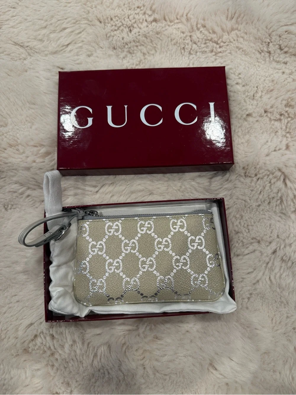 Gucci Beige & Silver GG Supreme Zip Key Card Holder - Picture 1 of 5